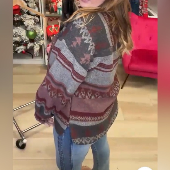 Aztec shacket Jacket - Picture 4 of 6